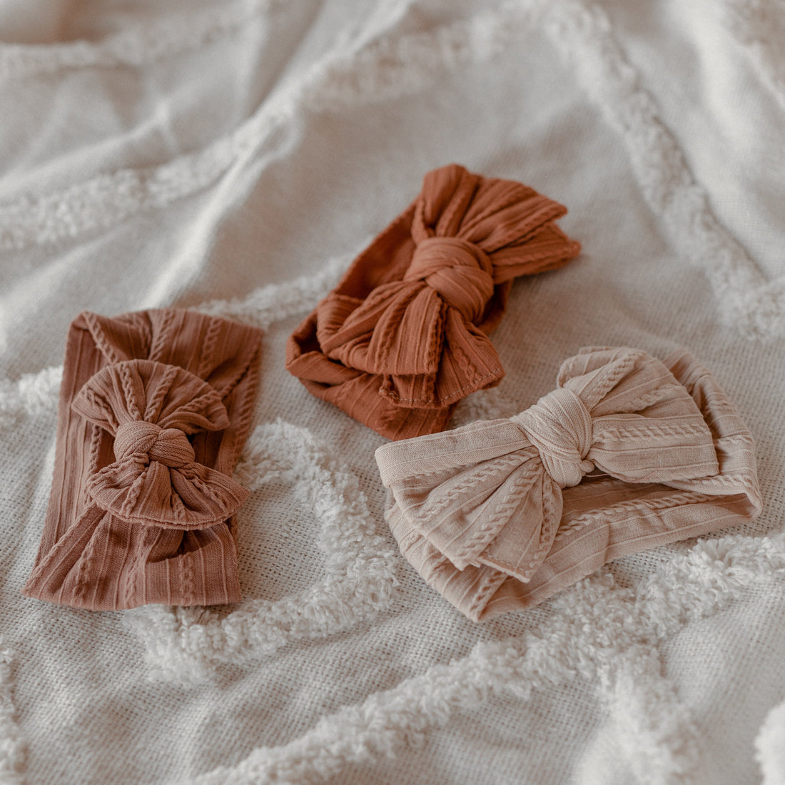 How to Style Baby Headbands & Bows for Newborn Photos