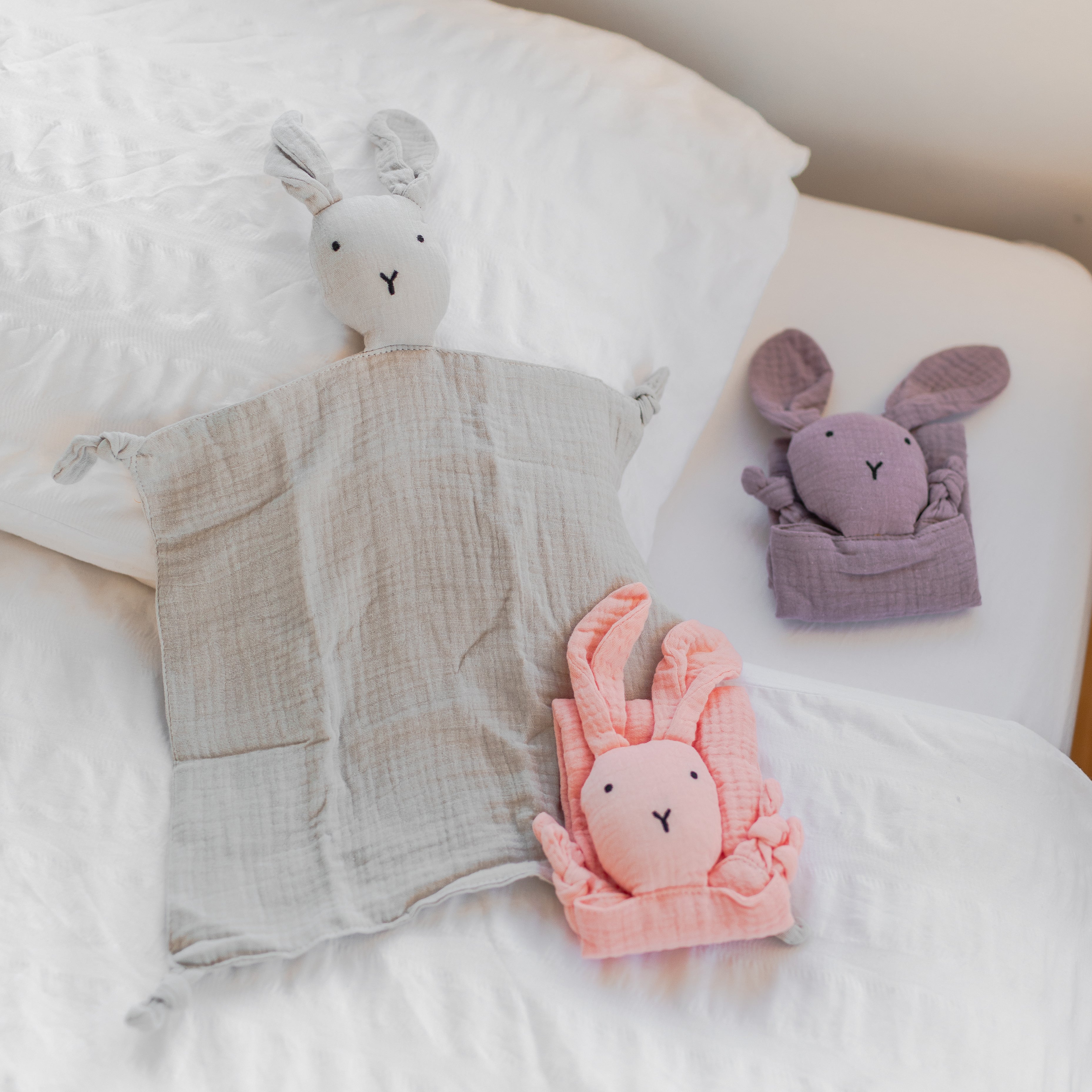 Sleep Training and Comforters: What the Research Says