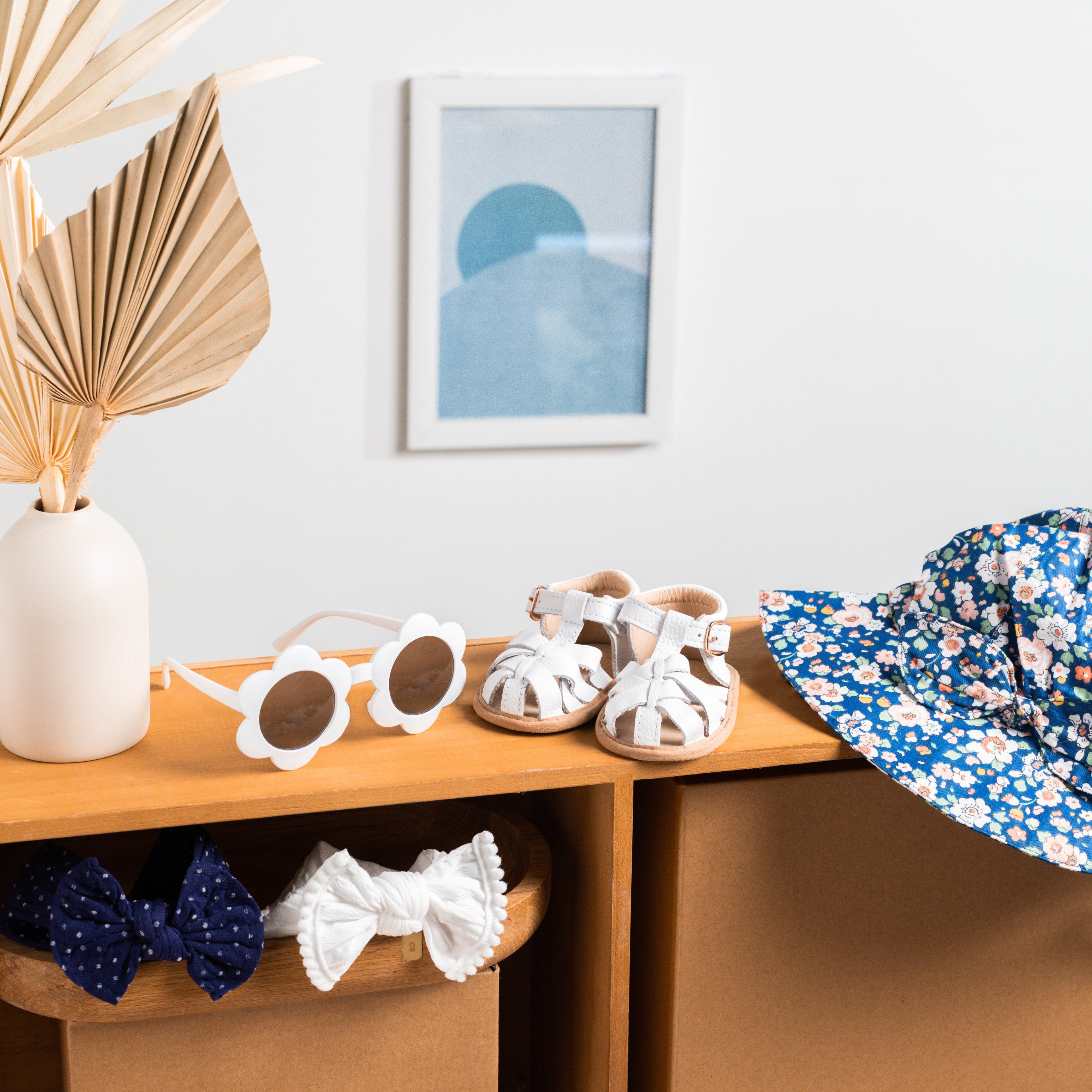 The Five-Minute Outfit Formula: Headband + Sandals + Done