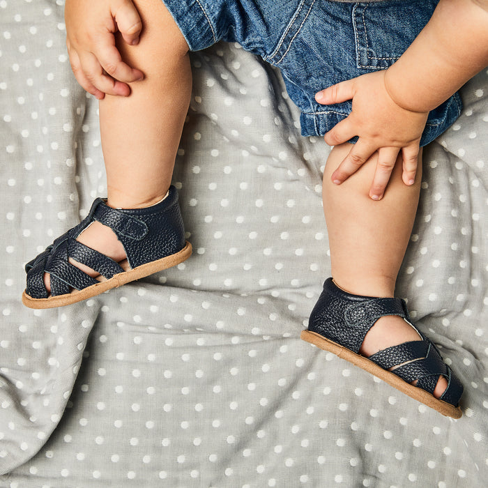 How To Choose The Right Size Shoe for Your Baby