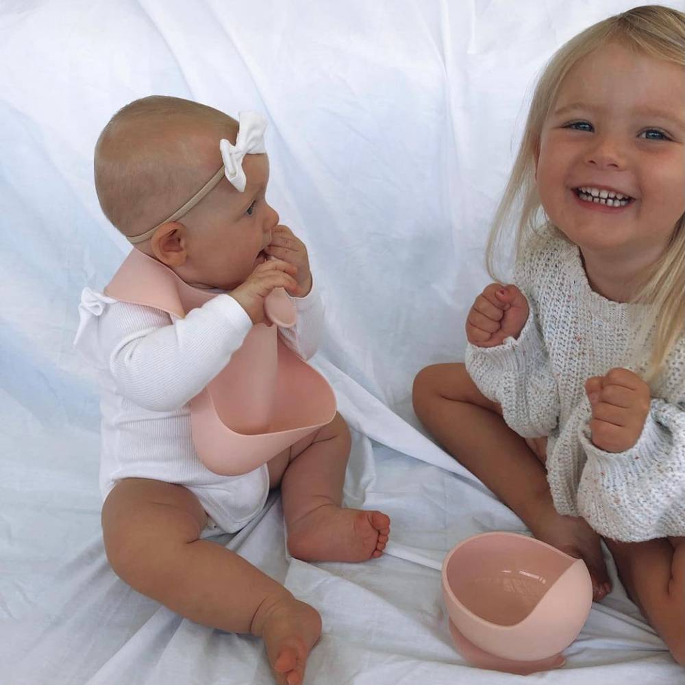 Tinka Tiny Bow in White baby bow headband, alternate view